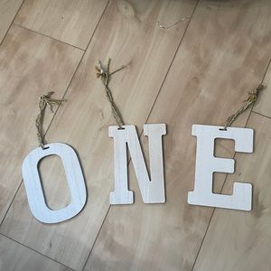 One wooden ornaments